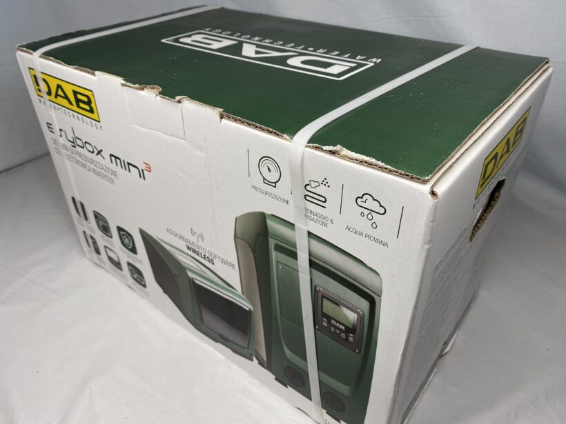 DAB esybox mini3 package tilt DAB dtron 3 tilted to see the ends of the packaging - product image